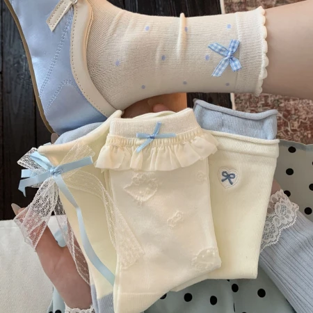 One-piece delivery service for Korean-style bow socks, MiU-style white and blue pile socks for women, new spring and autumn embroidered lace mid-calf socks One-piece delivery service for Korean-style bow socks, MiU-style white and blue pile socks for women, new spring and autumn embroidered lace mid-calf socks
